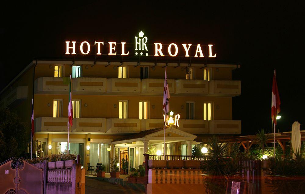 Hotel Royal Bosa Exterior photo